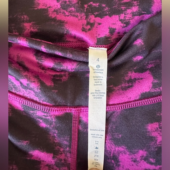 NWT lululemon leggings! Size 4 - Picture 5 of 6
